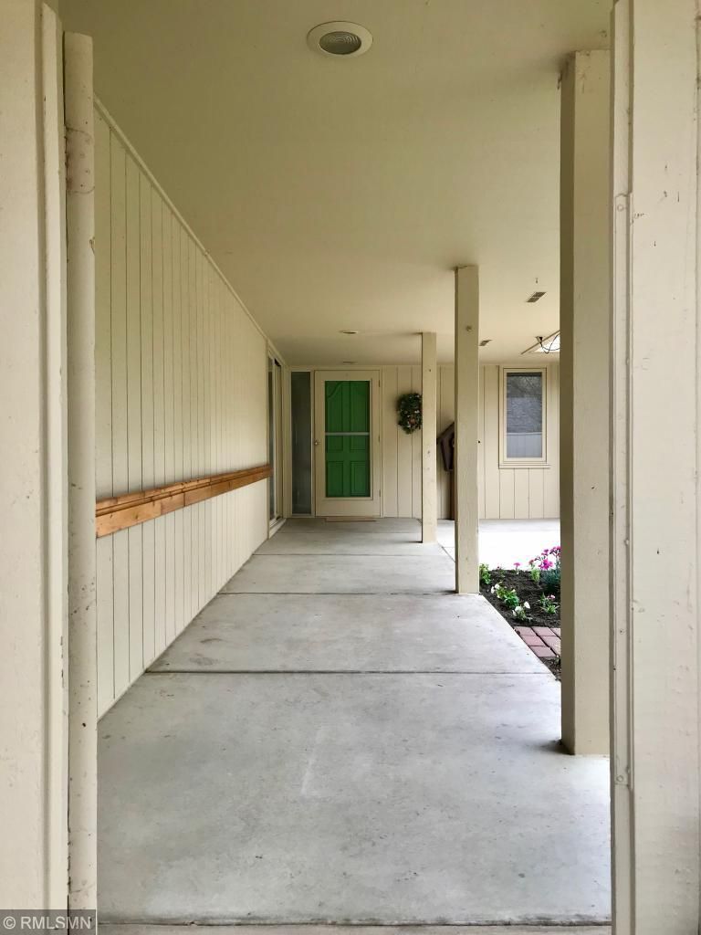 4945 Sussex Pl, Shorewood, MN 55331
