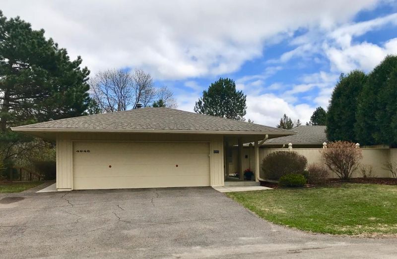 4945 Sussex Pl, Shorewood, MN 55331