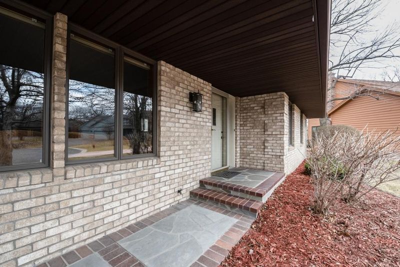 13791 Princeton Ct, Savage, MN 55378