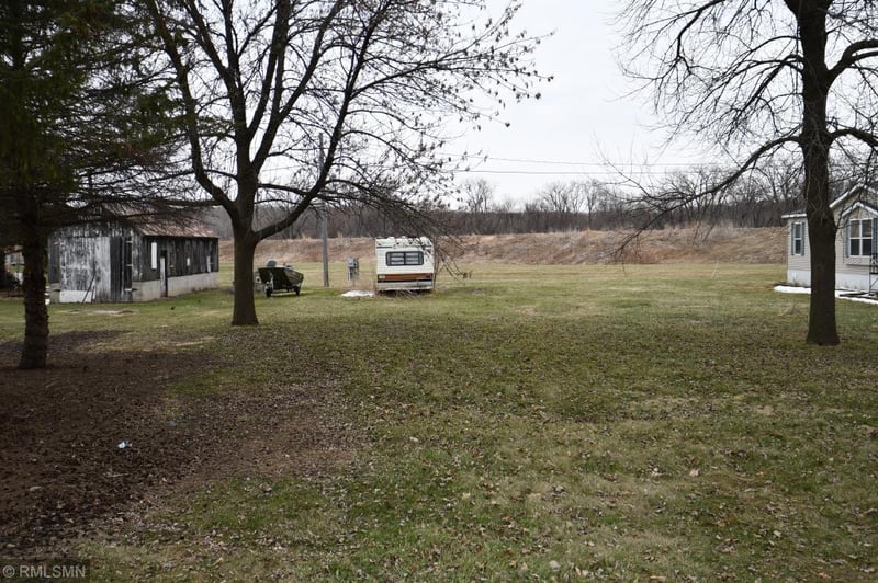 310 S 4th St, Henderson, MN 56044