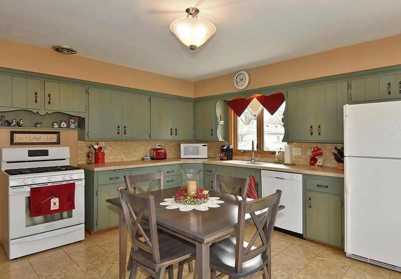 535 Mcindoe St, Owatonna, MN 55060