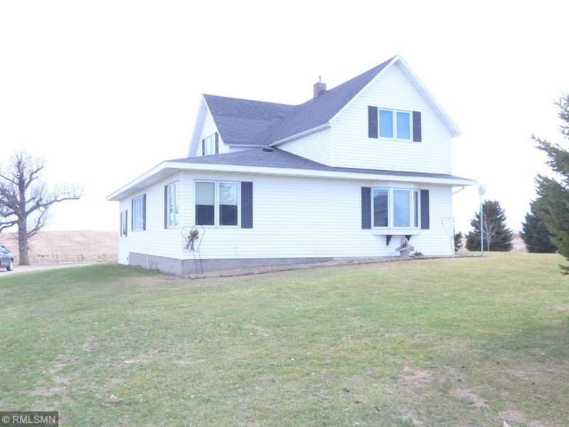 7869 SW 108th St, Ellendale, MN 56026