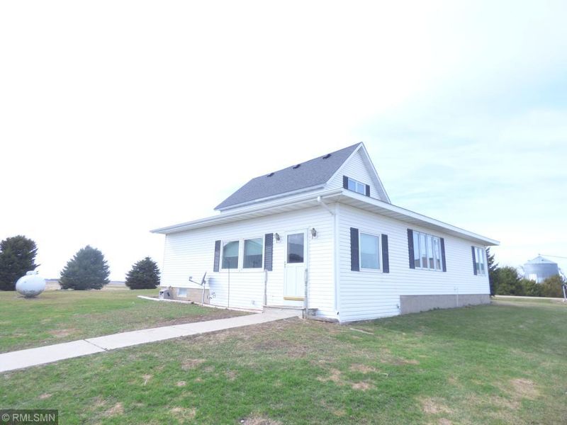 7869 SW 108th St, Ellendale, MN 56026