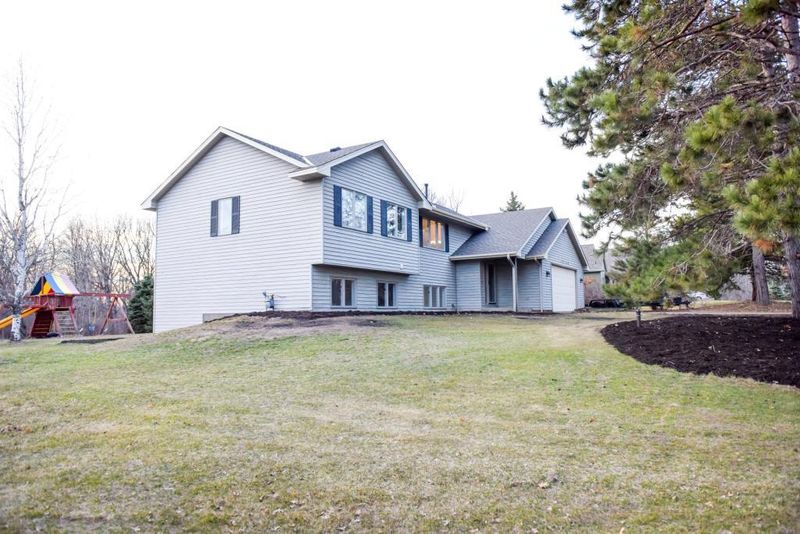19450 Rochester St NE, Cedar, MN 55011