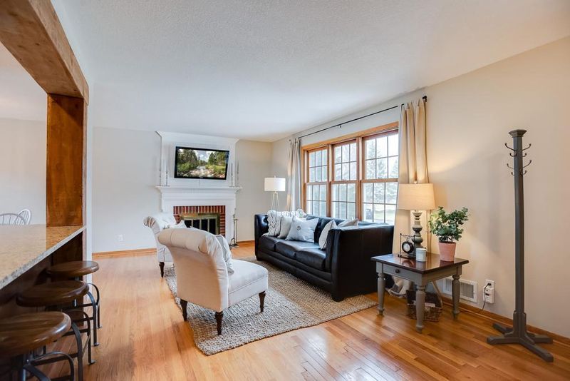 3421 Richmond Ave, Shoreview, MN 55126