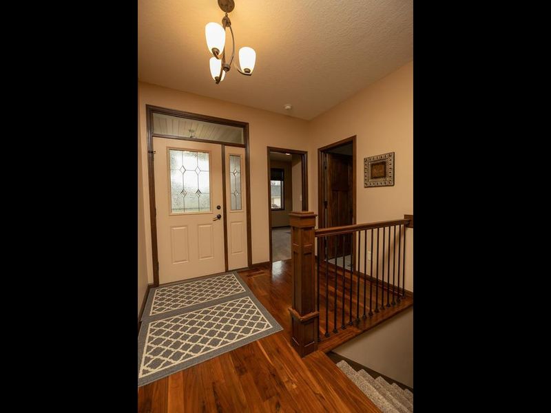 929 Southern Pine Ln SW, Rochester, MN 55902