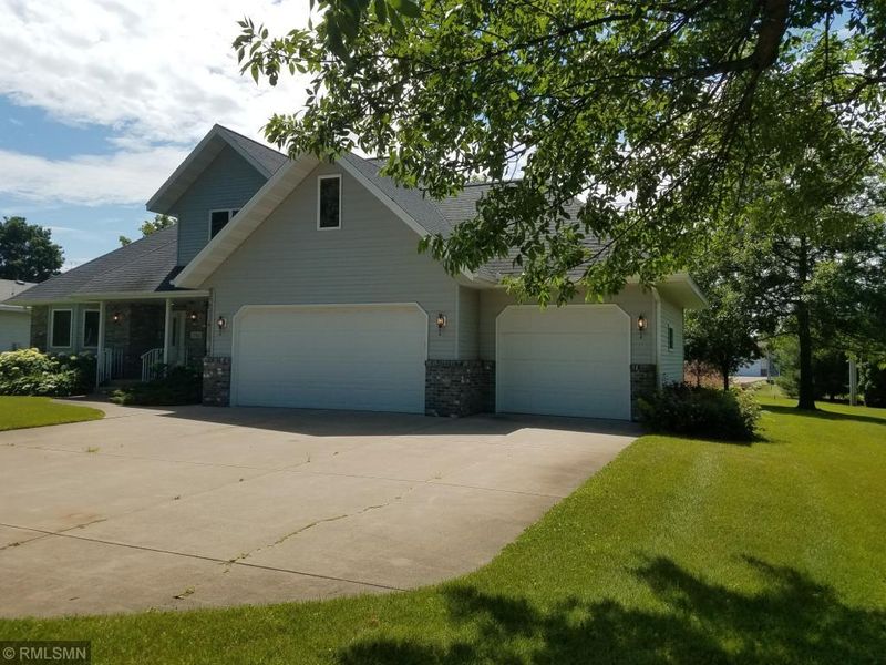 306 Park Ave SE, Pierz, MN 56364