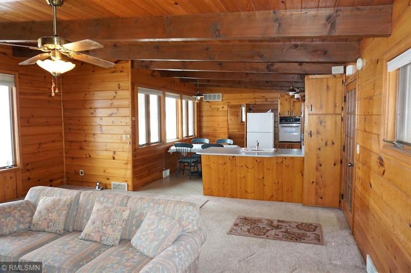 10537 Mitchell Ln, Saint Cloud, MN 56301