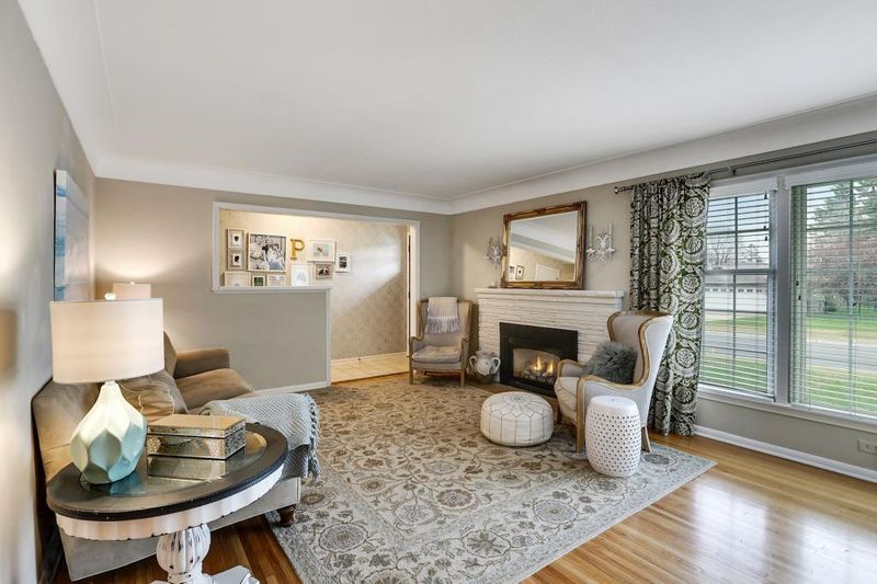6004 Parnell Ave, Edina, MN 55424