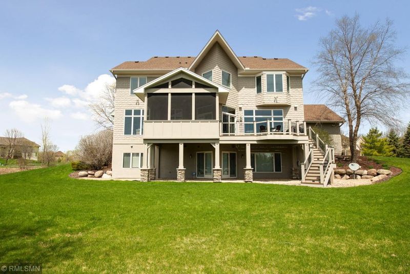 825 Willow View Dr, Orono, MN 55356