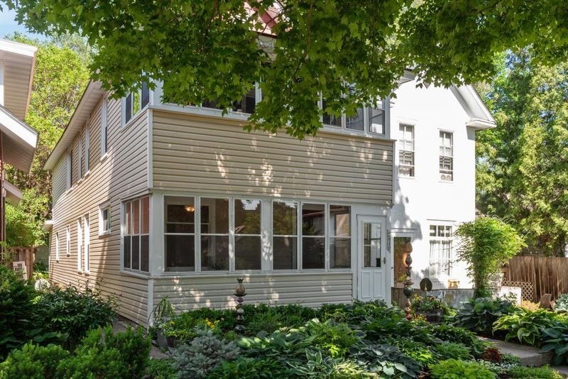 2410 30th Ave S, Minneapolis, MN 55406