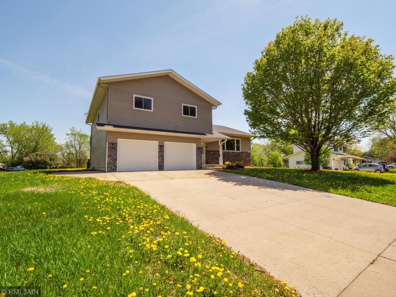 167 Bryan Dr, Red Wing, MN 55066