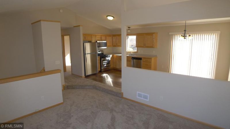 1107 Pond View Dr, Braham, MN 55006