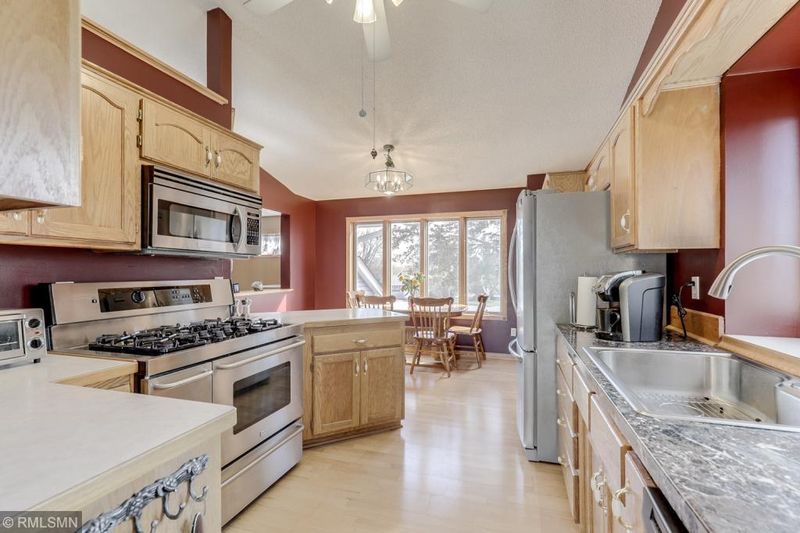29850 Neal Ave, Lindstrom, MN 55045