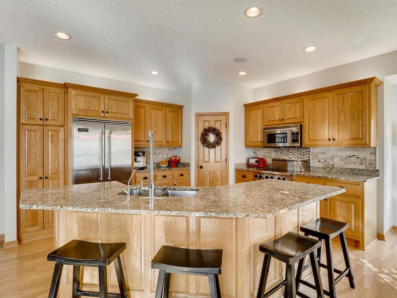 7370 Peltier Cir, Centerville, MN 55038