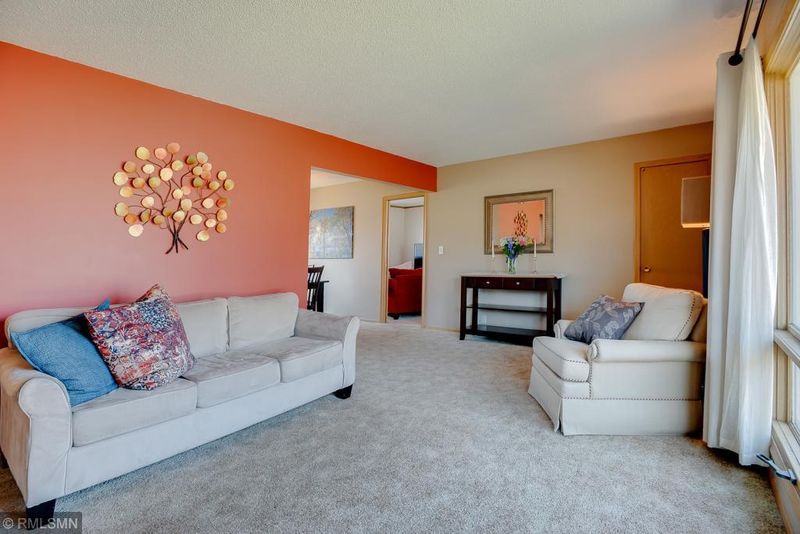 226 Colleen Ave, Shoreview, MN 55126