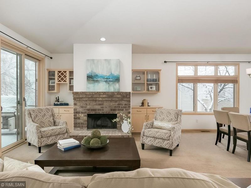 8975 Garland Ct, Eden Prairie, MN 55347