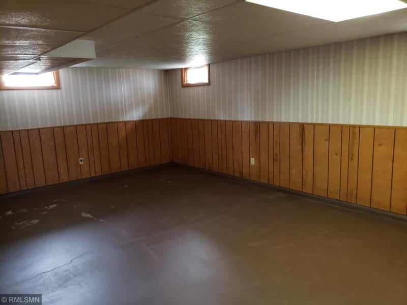 N7614 690th St, Beldenville, WI 54003