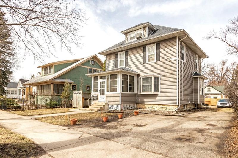 1219 W Center St, Rochester, MN 55902
