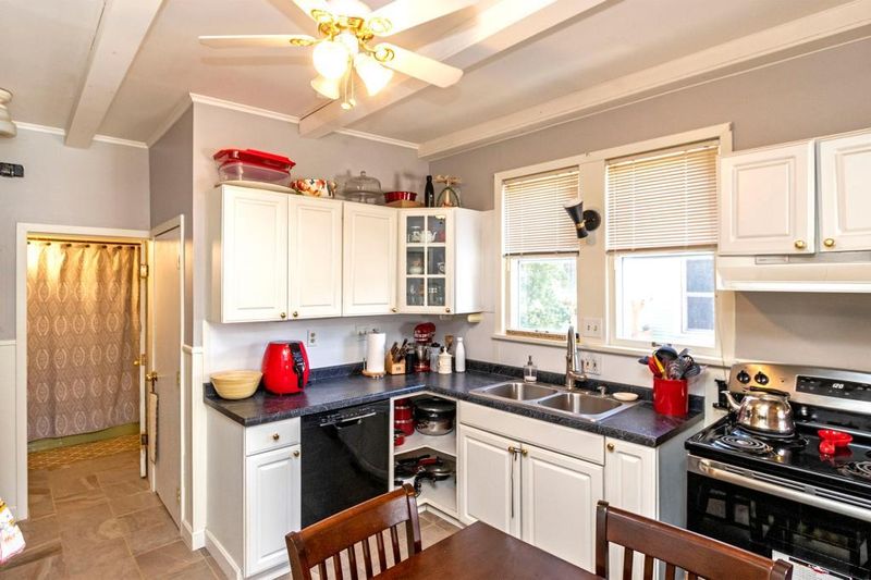 1219 W Center St, Rochester, MN 55902