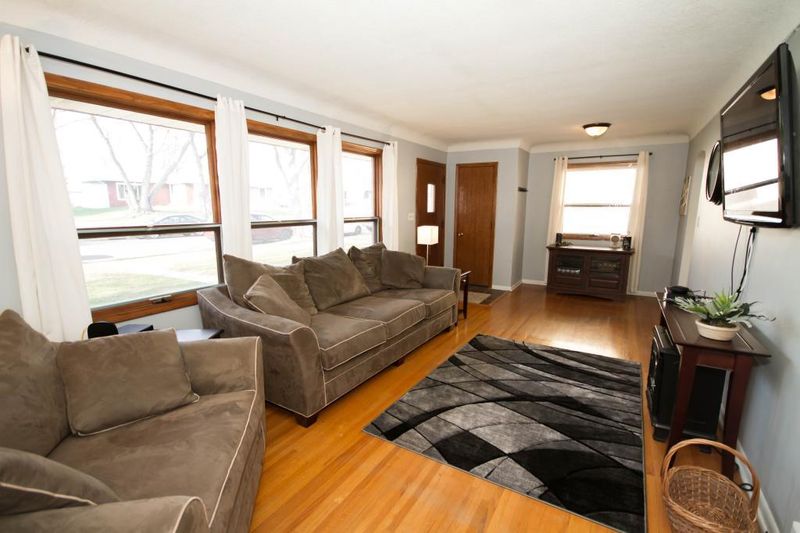 1164 Wilson Ave, Saint Paul, MN 55106