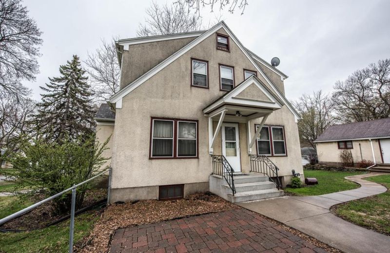 1255 Danforth St, Saint Paul, MN 55117