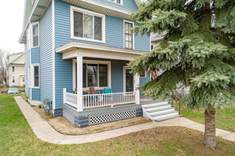 826 University Ave W, Saint Paul, MN 55104