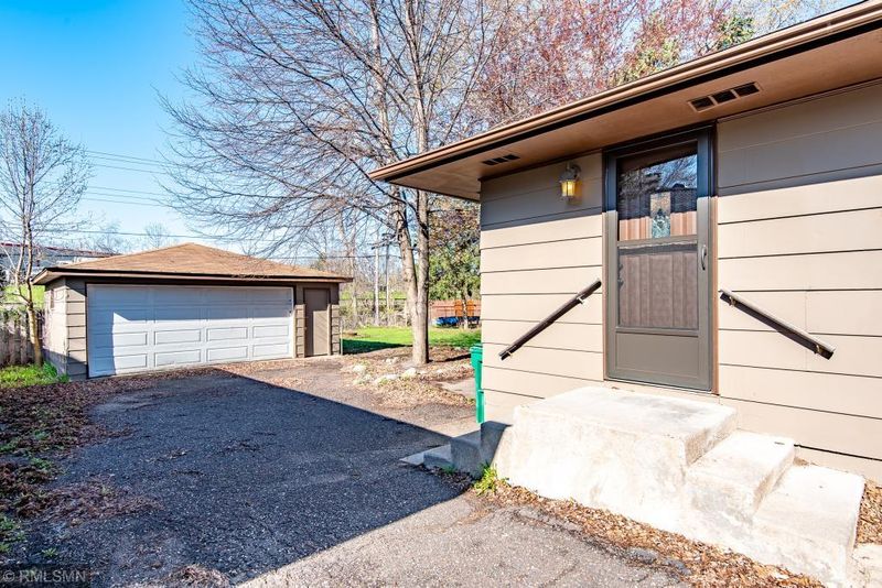 7719 Angeline Dr, New Hope, MN 55428