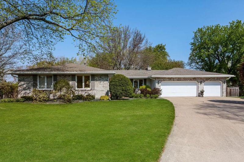 4836 W 96th Street Cir, Bloomington, MN 55437