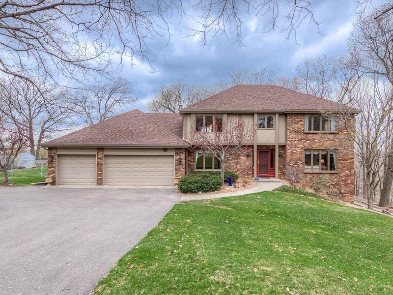 8497 133rd St W, Apple Valley, MN 55124