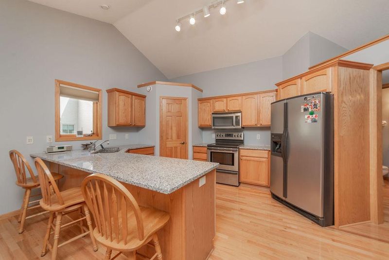 15976 Yellow Pine St NW, Andover, MN 55304