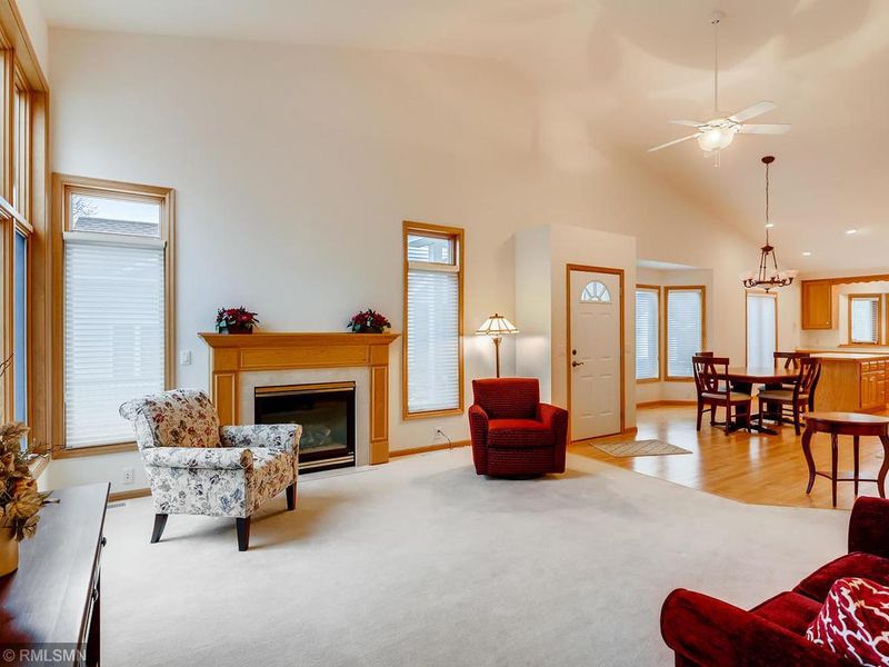7358 Lake Ridge Dr, Savage, MN 55378