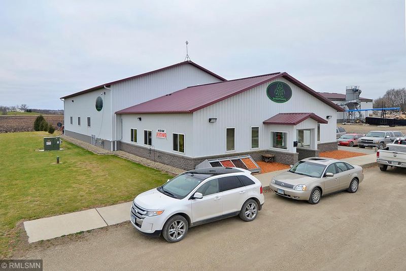 22650 Bagley Ave, Faribault, MN 55021
