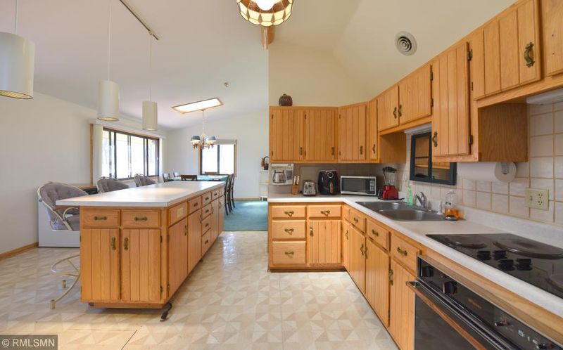 8816 Interlachen Rd, Lake Shore, MN 56468