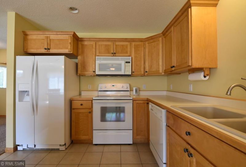 14212 Broadmoor Dr, Baxter, MN 56425