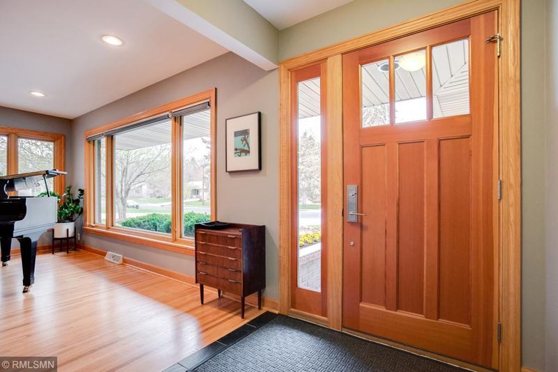 6905 Cornelia Dr, Edina, MN 55435