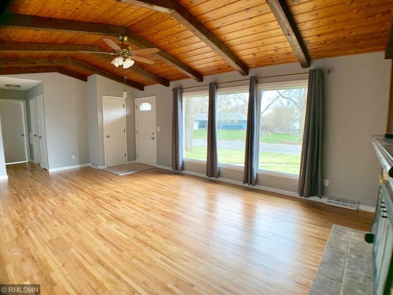 8132 Russell Ave N, Brooklyn Park, MN 55444