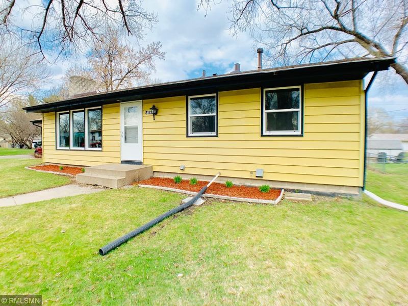 8132 Russell Ave N, Brooklyn Park, MN 55444