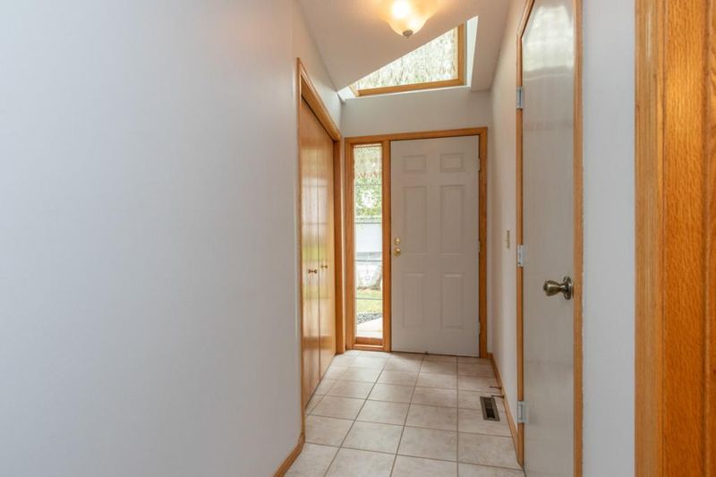 2834 Riverwood Ln NW, Rochester, MN 55901