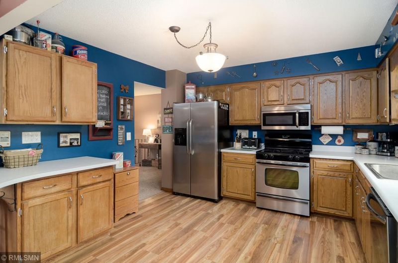 6605 Yucca Ln N, Maple Grove, MN 55311
