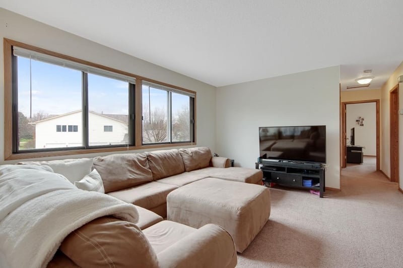 4190 White Bear Pw #1207, White Bear Twp, MN 55110