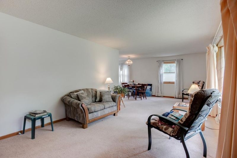 5614 Bryant Ave N, Brooklyn Center, MN 55430