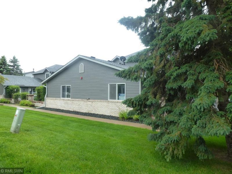 2518 Sumac Rg, White Bear Lake, MN 55110