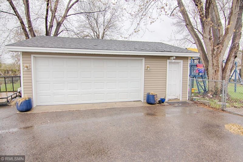 11560 97th Ave N, Maple Grove, MN 55369