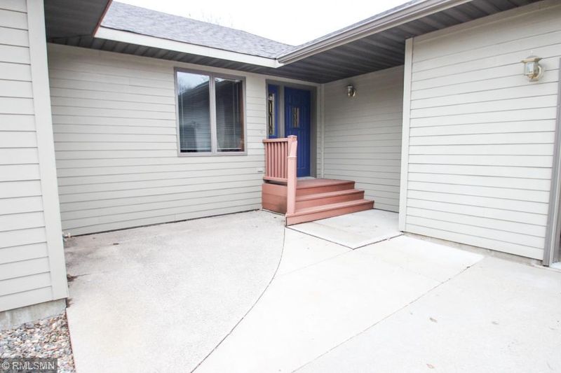 213 Meadowlark Ln SW, Melrose, MN 56352