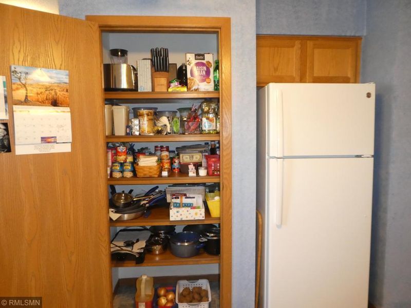 2403 Hillcrest Dr, Brainerd, MN 56401
