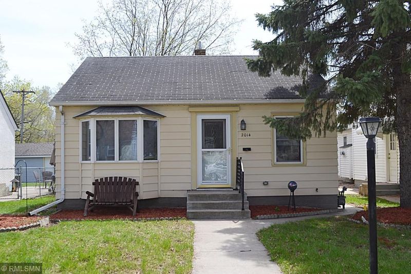2014 Hawthorne Ave E, Saint Paul, MN 55119
