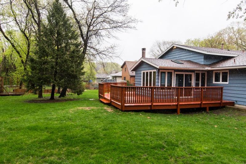 153 Chaparral Dr, Apple Valley, MN 55124