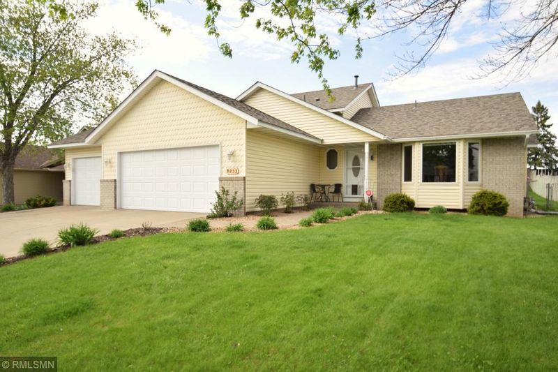 9253 Trinity Gardens, Brooklyn Park, MN 55443