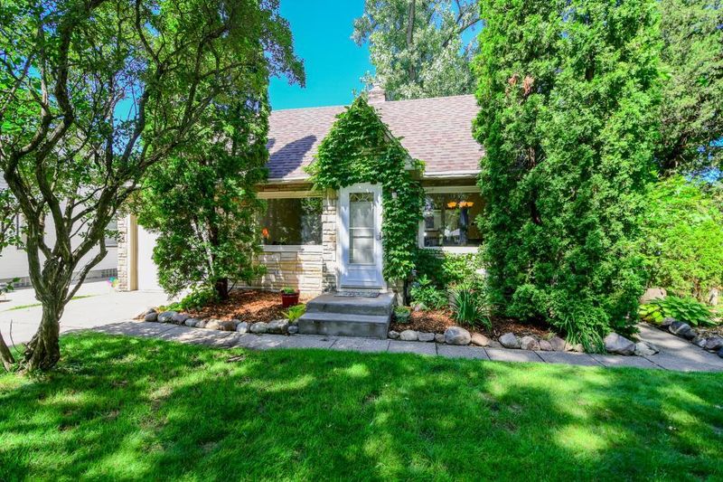 779 Idaho Ave W, Saint Paul, MN 55117